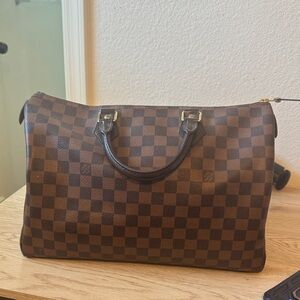 Louis Vuitton Damier Ebene size 35